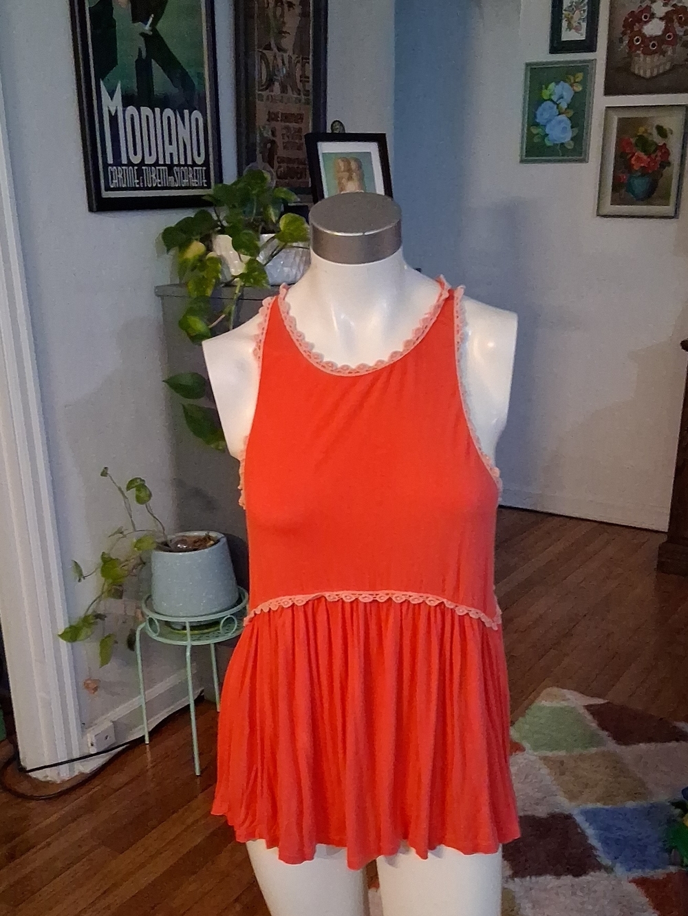 POL Coral Lace-Trim Sleeveless Peplum Camisole